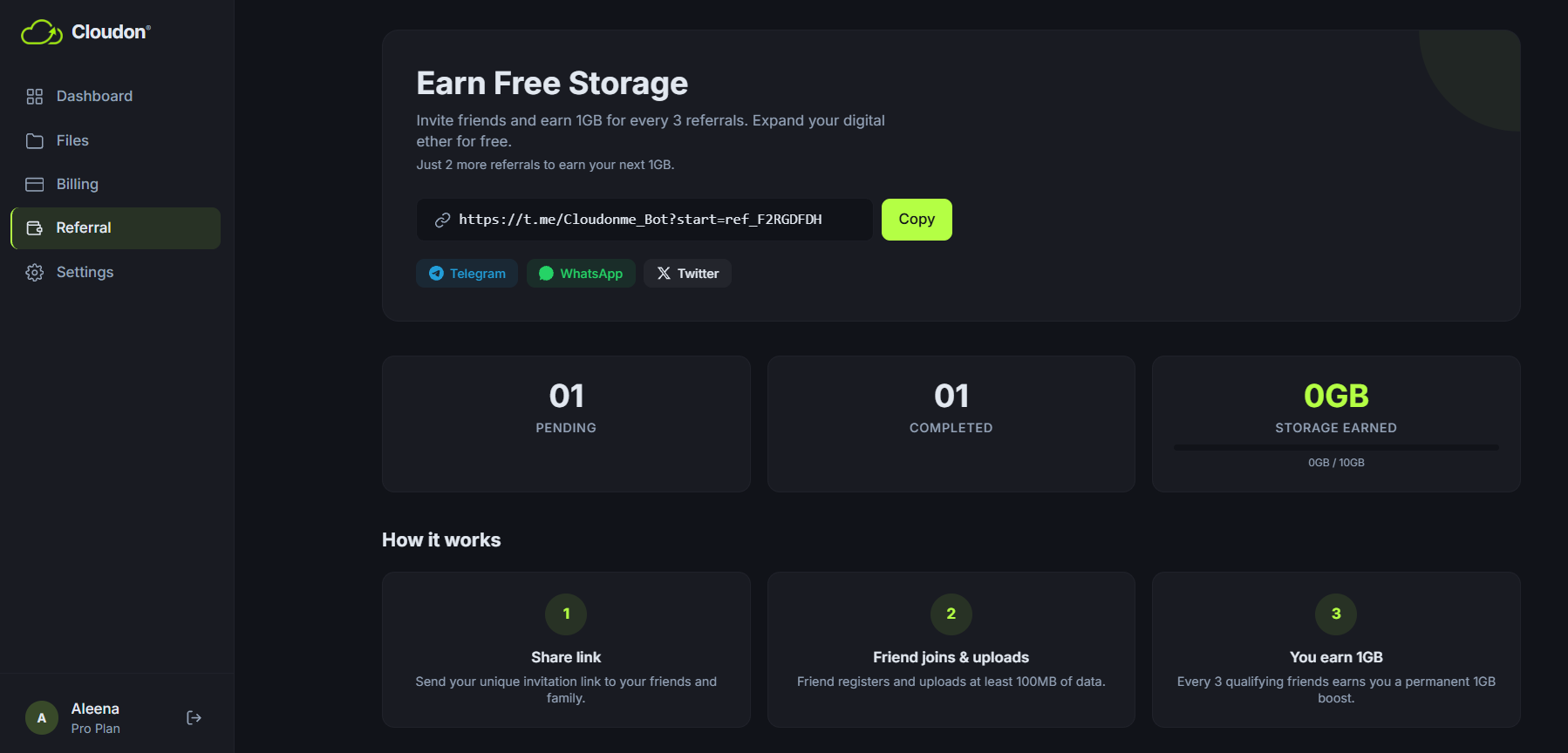 Cloudon Earn Free Storage page — referral link, share buttons, Pending / Completed / Storage Earned counters.